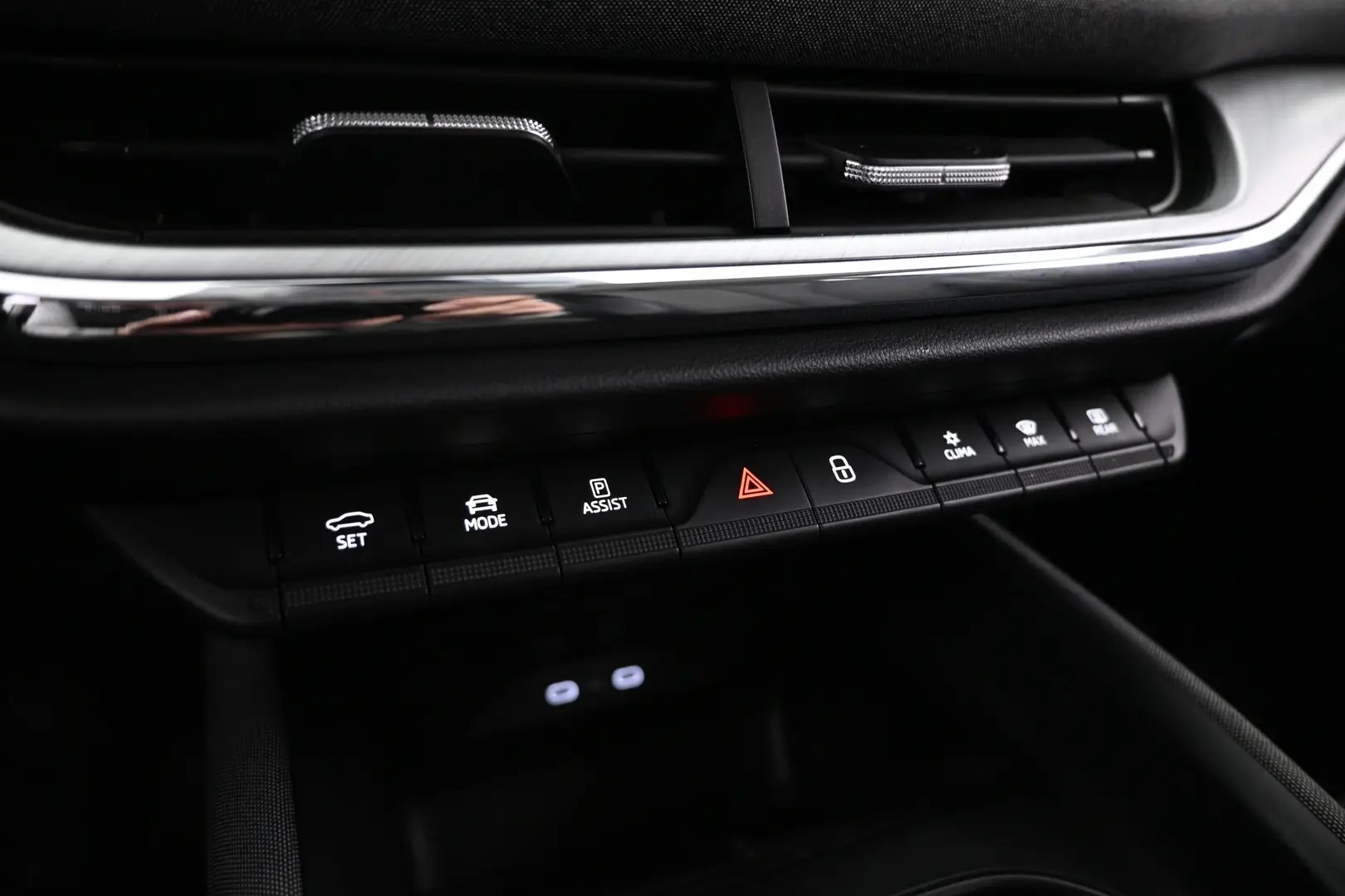 Car Image - 1zsMQ7wTINvl4SxezNTXxV