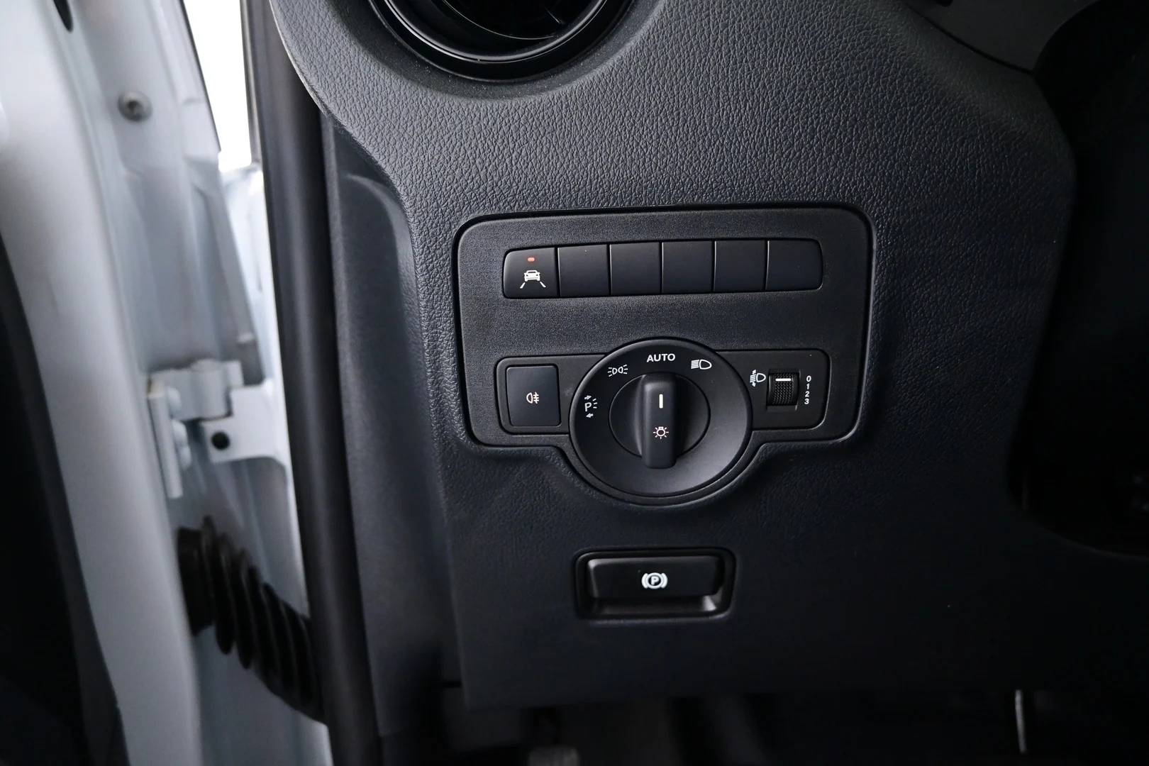Car Image - 43i0VnkIXdHaSrc7SyA2Jv