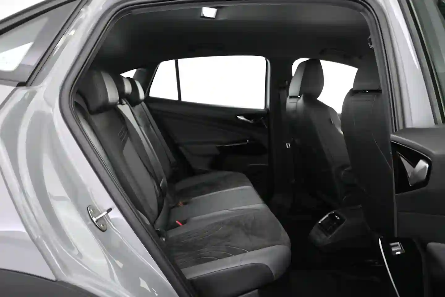 Car Image - 7vYQKWXaJ8BXrhEBtIm3w6