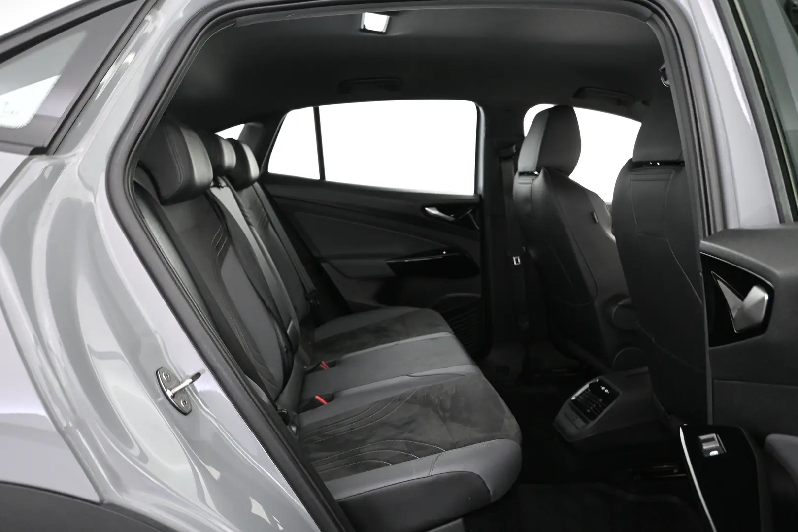 Car Image - 7vYQKWXaJ8BXrhEBtIm3w6