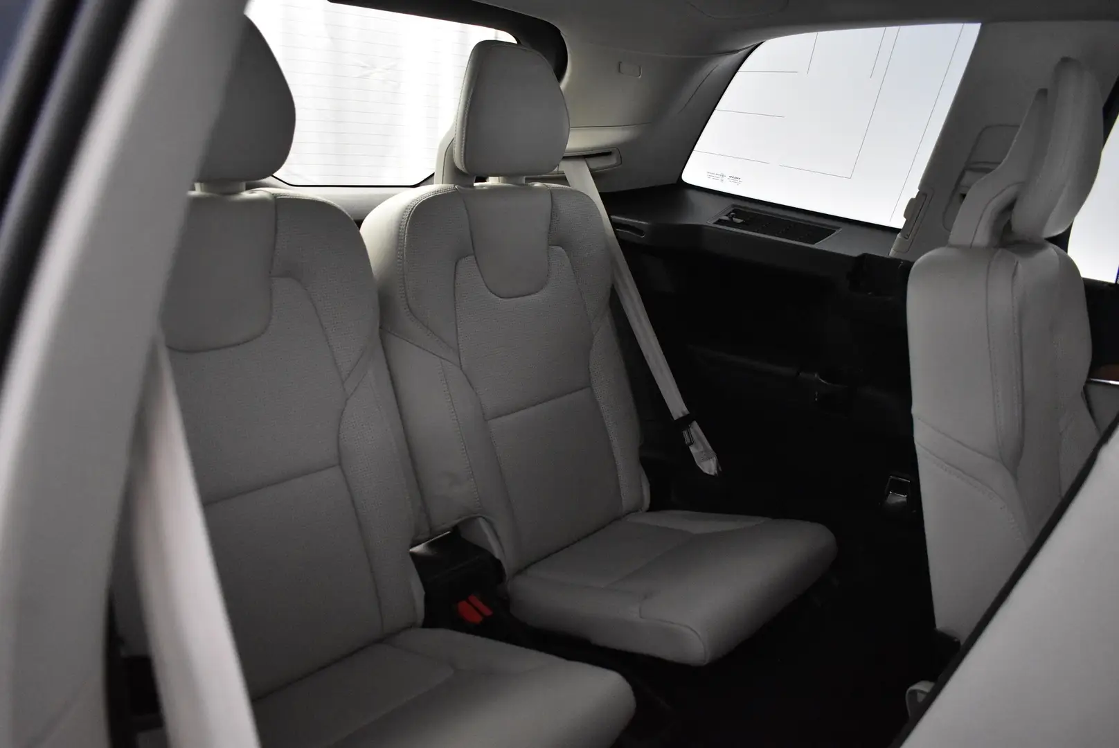 Car Image - gCN4XkbBXqFO25tAgJLjb