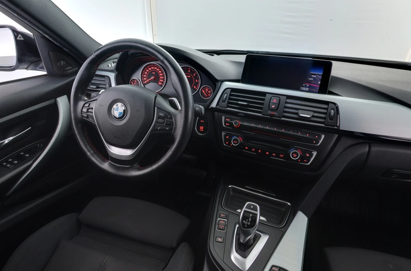 Car Image - 5bHkRXarqqA5UTEtT1ELV8