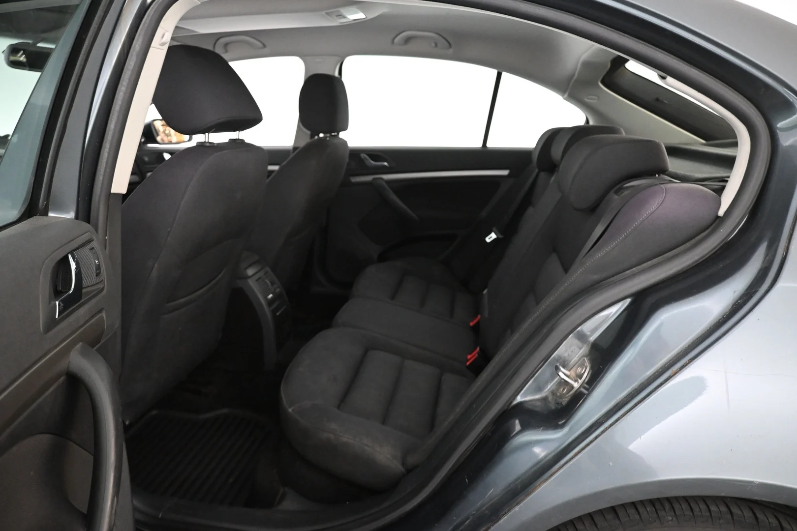 Car Image - 50f8jJ8V3ThwC5VGFa0xDQ