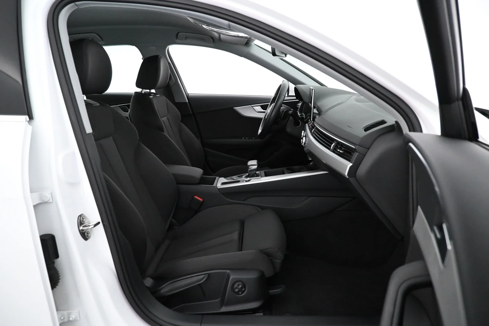 Car Image - 73LVwaT6WI9TI95PoAj1eW