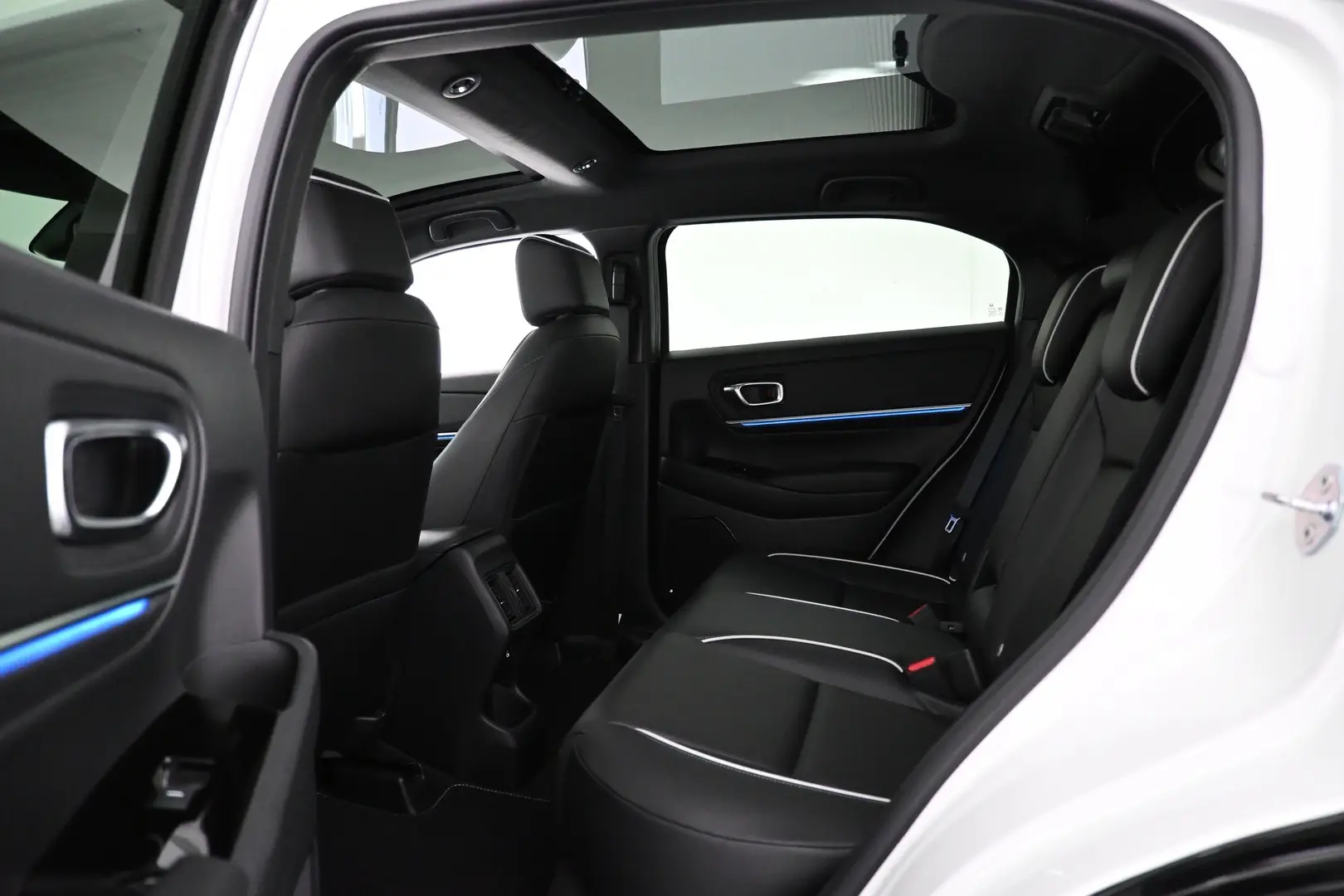 Car Image - 32QxhPU6b4Yv9gpTHEVfHF