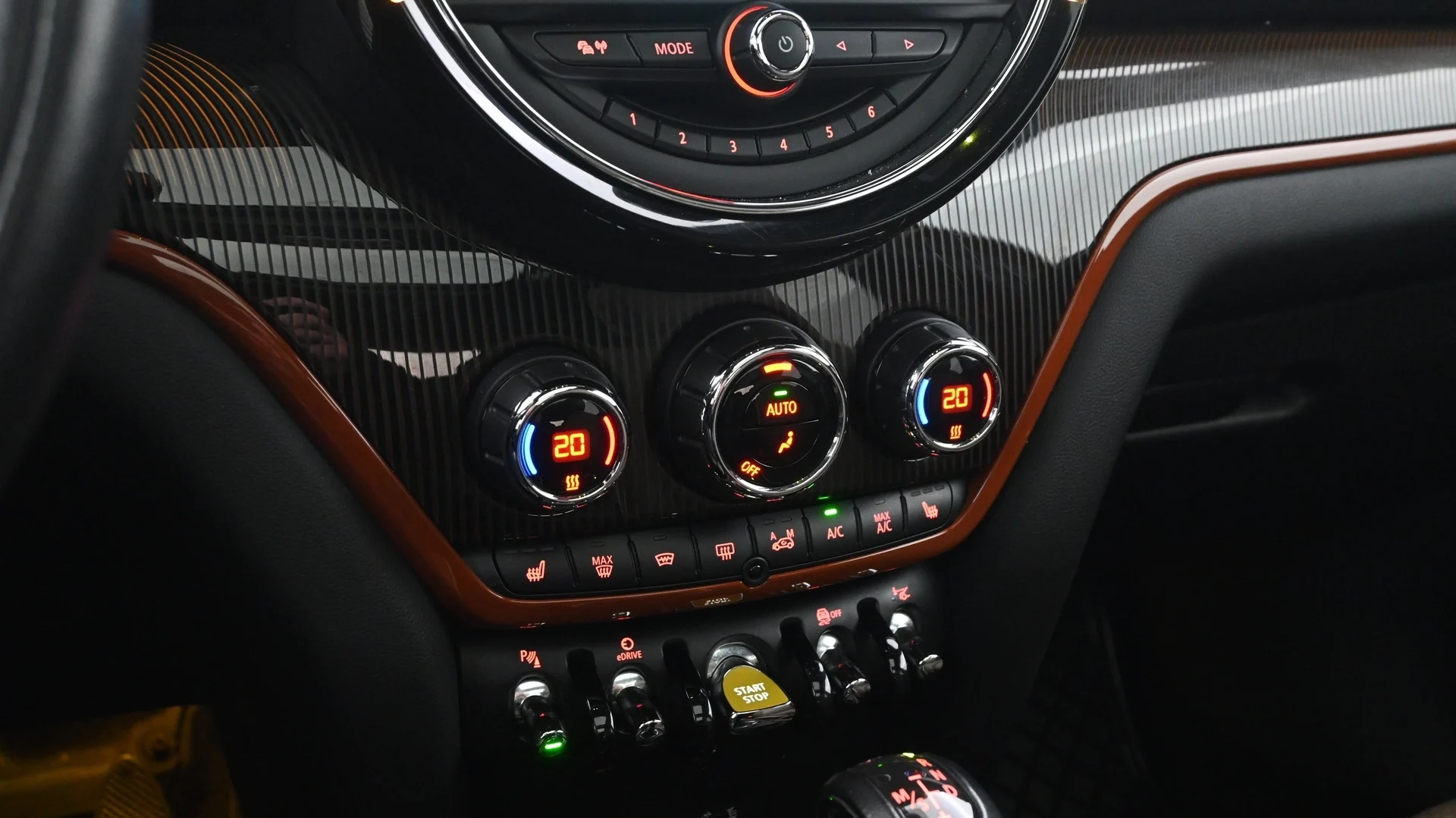 Car Image - 6QMWjWuo4ZqsJV5SzgEY9G