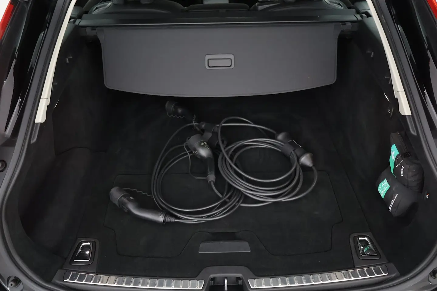 Car Image - 3YH1vpQW71BFXo5zbQGTJ6