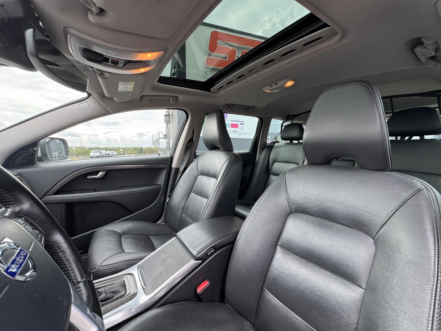 Car Image - 1nSuv9h44EyVXNWCzedXk4