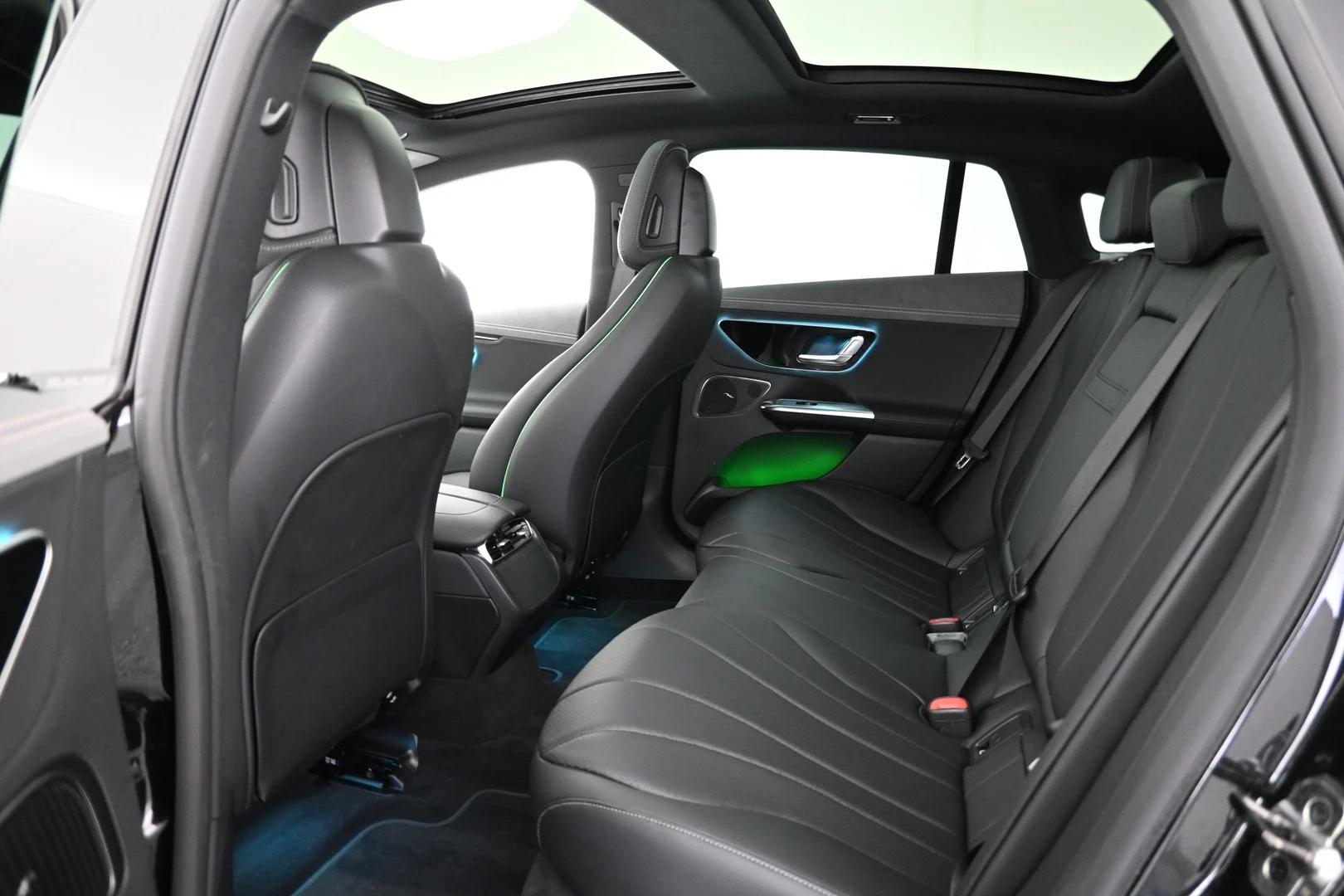 Car Image - 55QNx8k36PDWx8D1KHFrnF