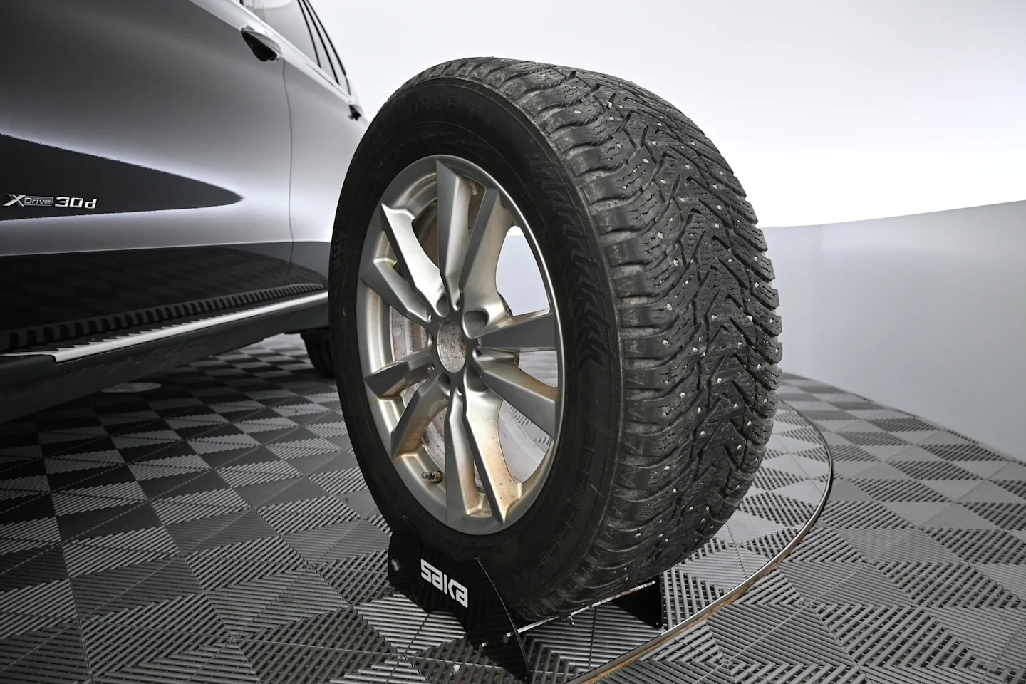 Car Image - 3BiXasRSgexiy3OvV16PDK