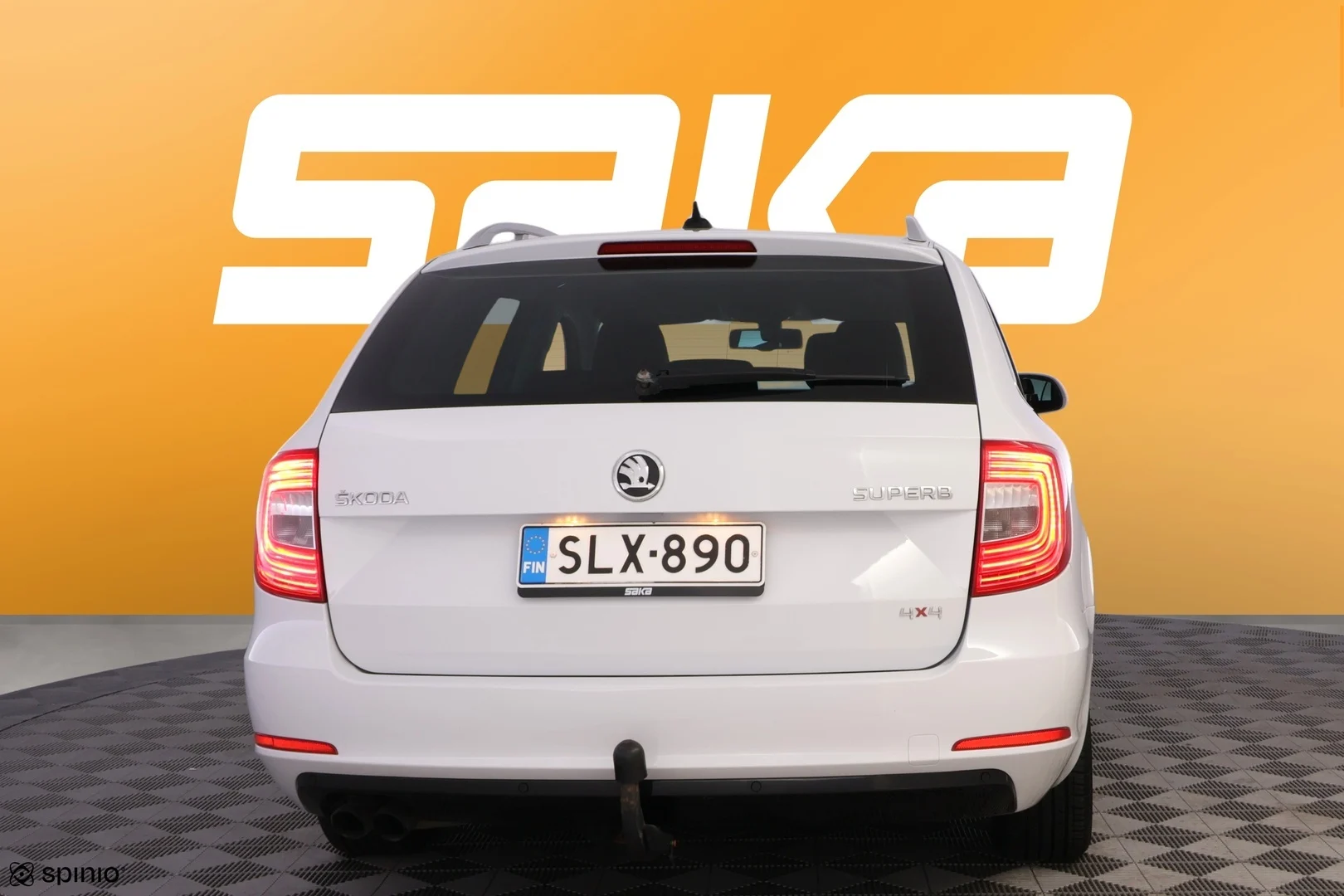 Car Image - MS4iWvbiEdivxwB4uEoip