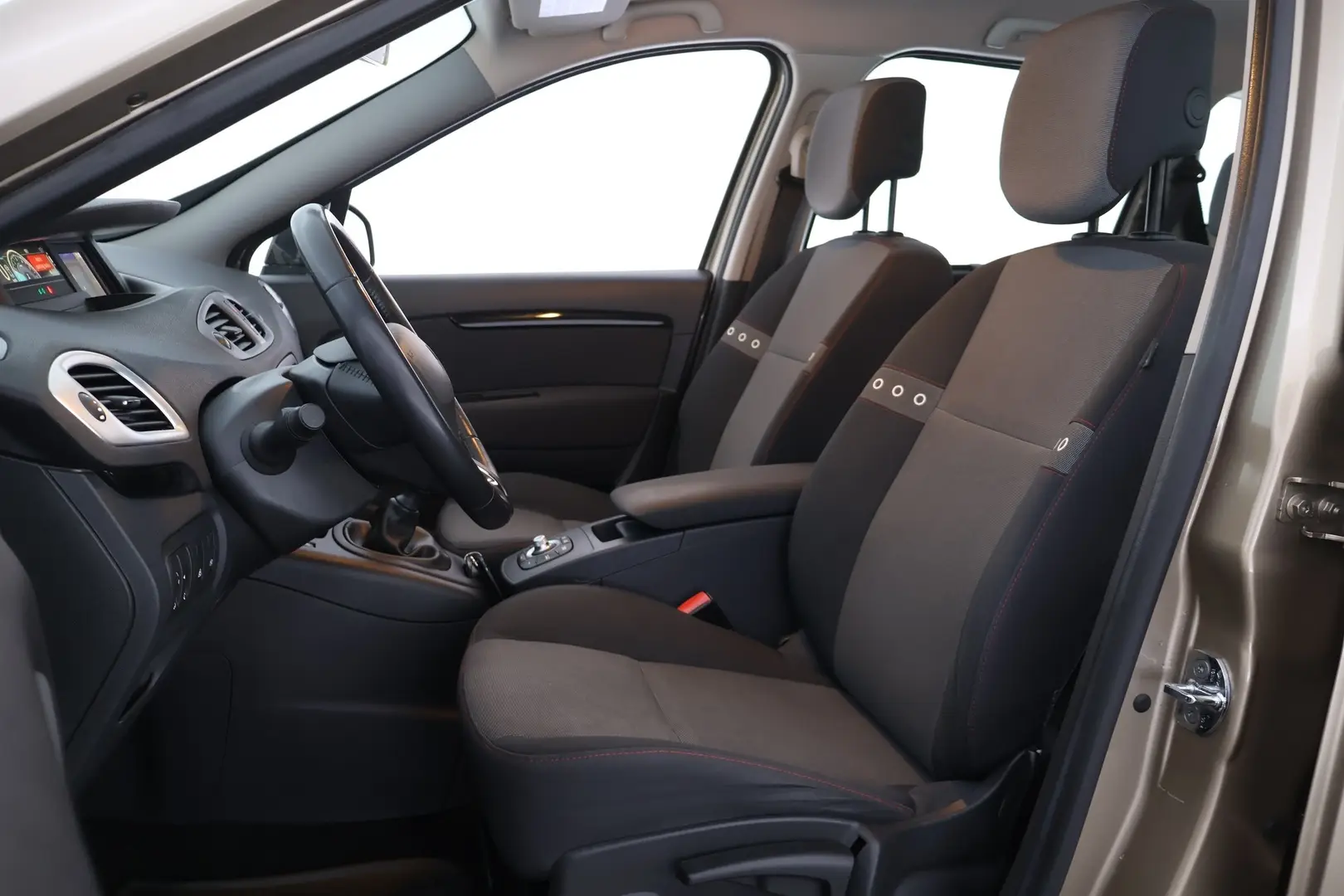 Car Image - fuQu79KjgxYbHQinC4xUF
