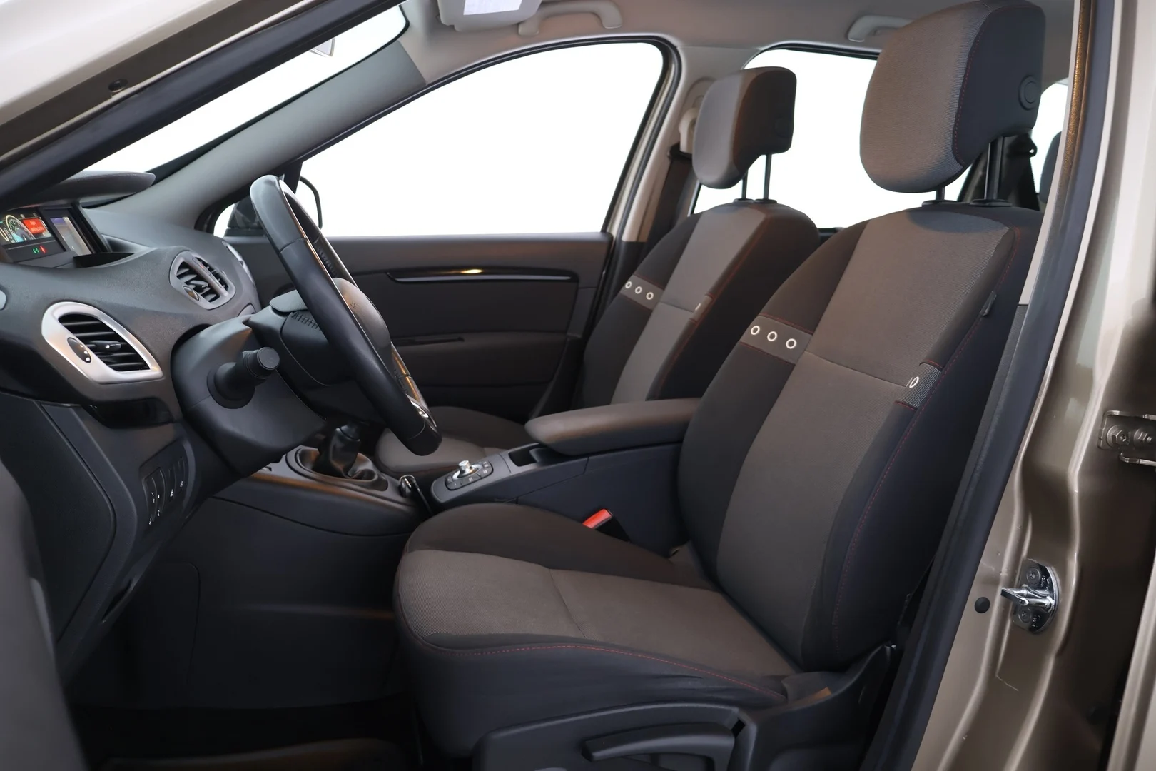 Car Image - fuQu79KjgxYbHQinC4xUF
