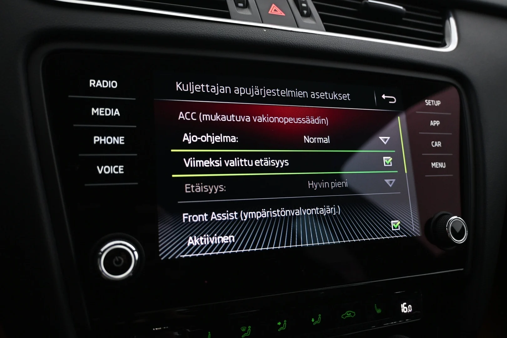Car Image - 321BbH0vYxqlgLrzDtIOQz