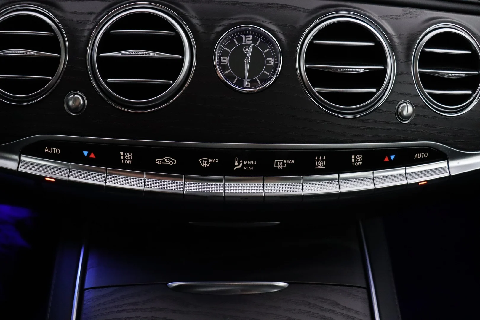 Car Image - 5ZtSy8WMqW77ZmZTo8I6K9