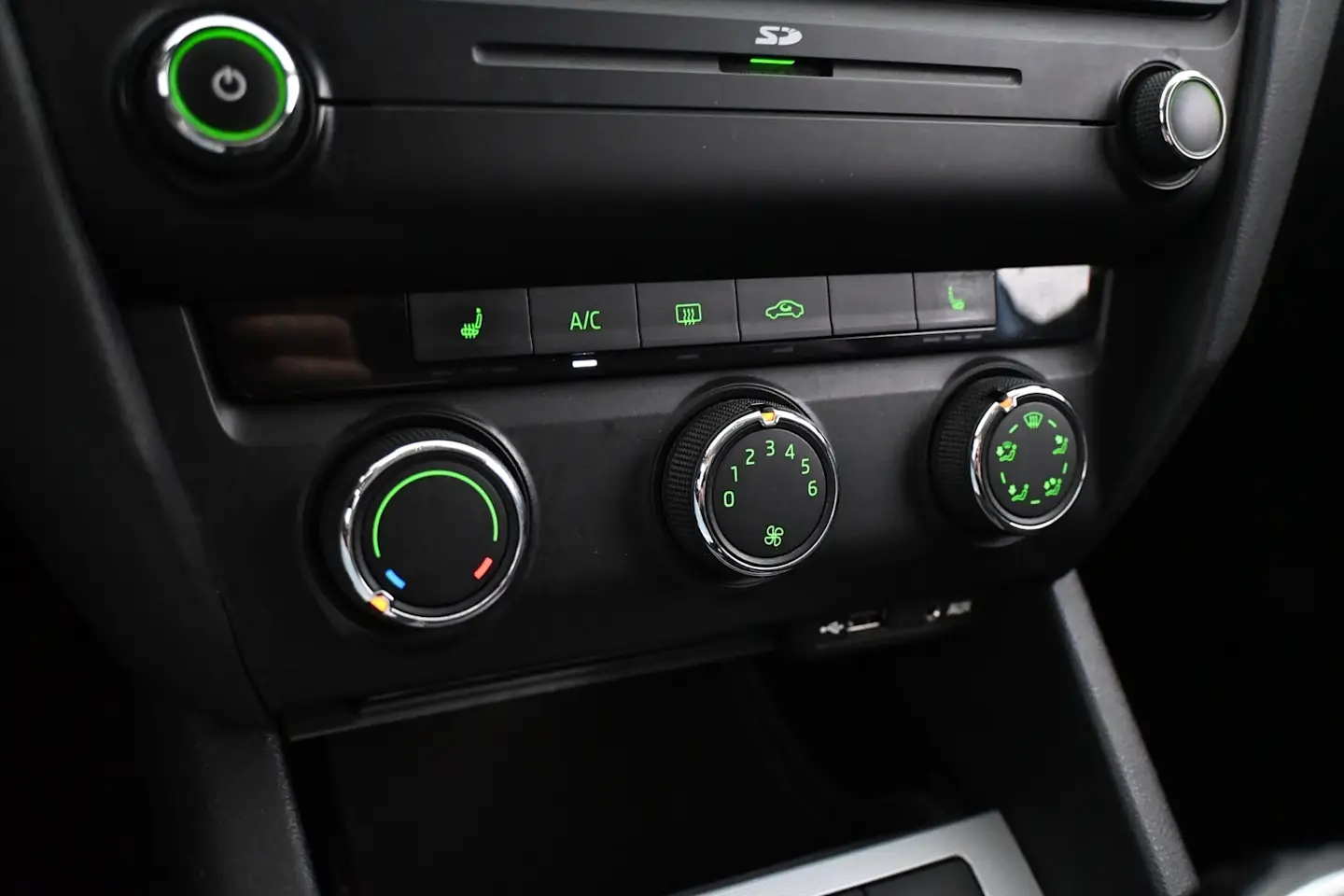 Car Image - 5ImrRmB1t1UdnGYkVSxDTz