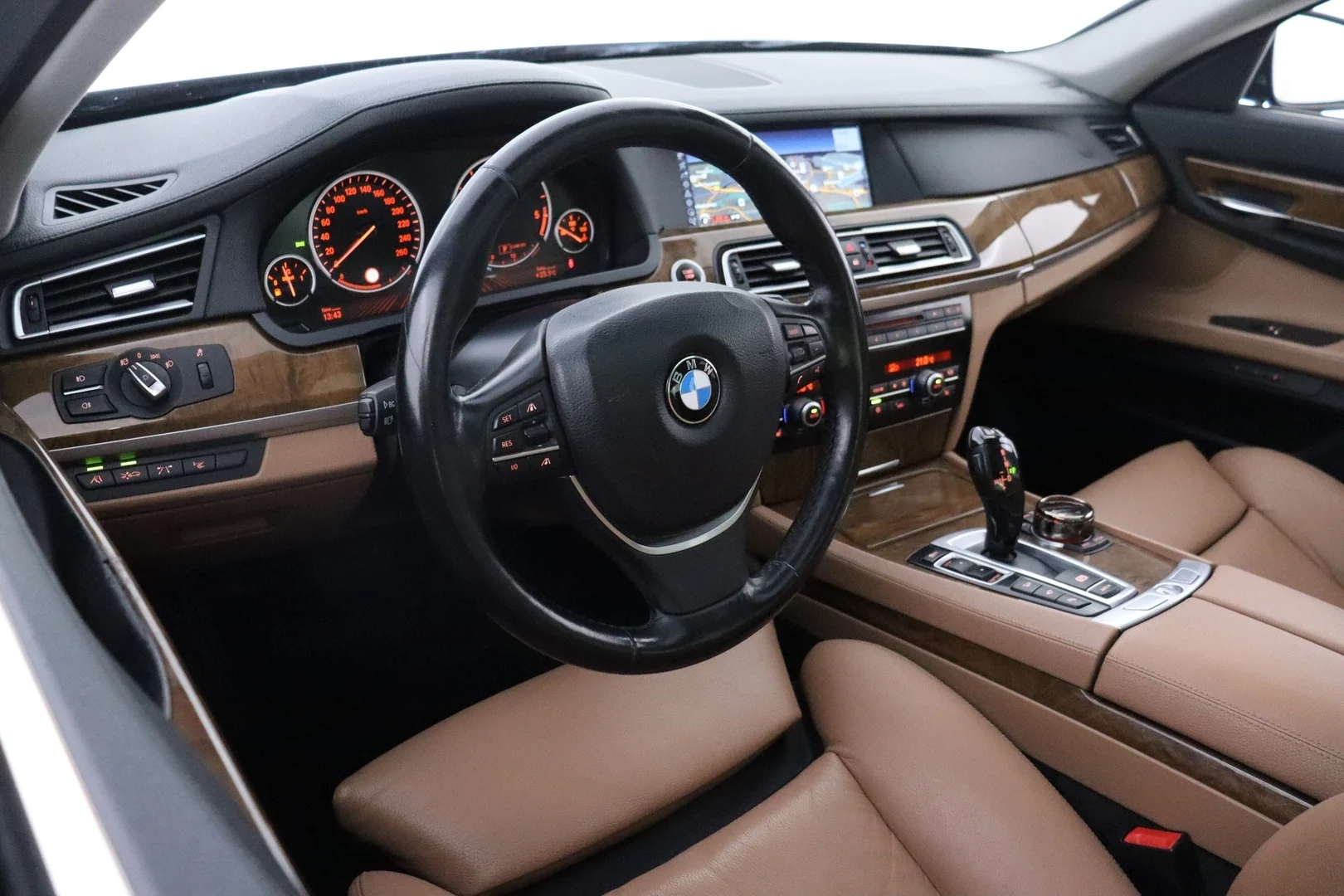 Car Image - 5ZT3rIuMtitdW9vHSu3vBo
