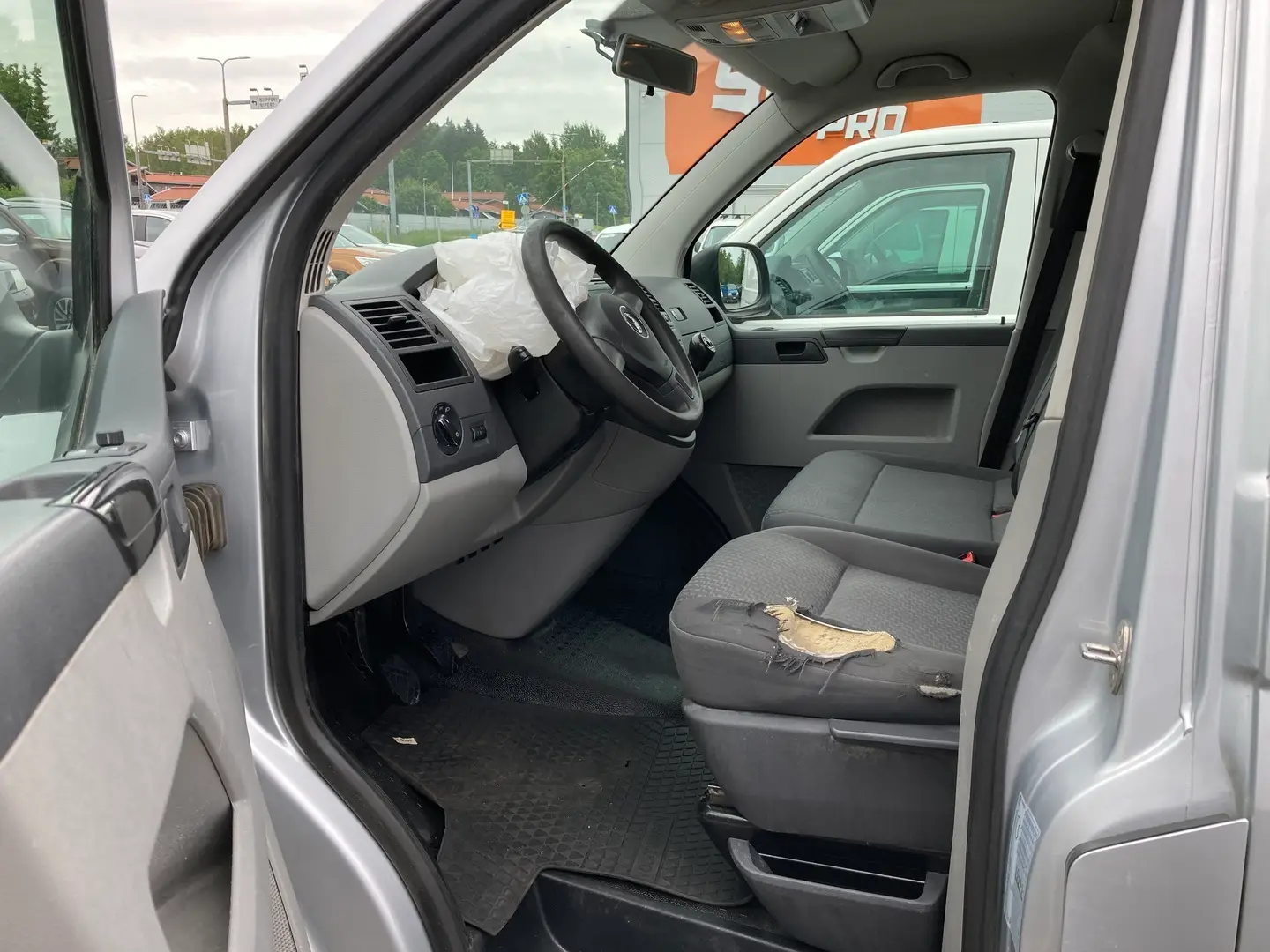 Car Image - 2GlPRmBfBugI9pcntsqpWE