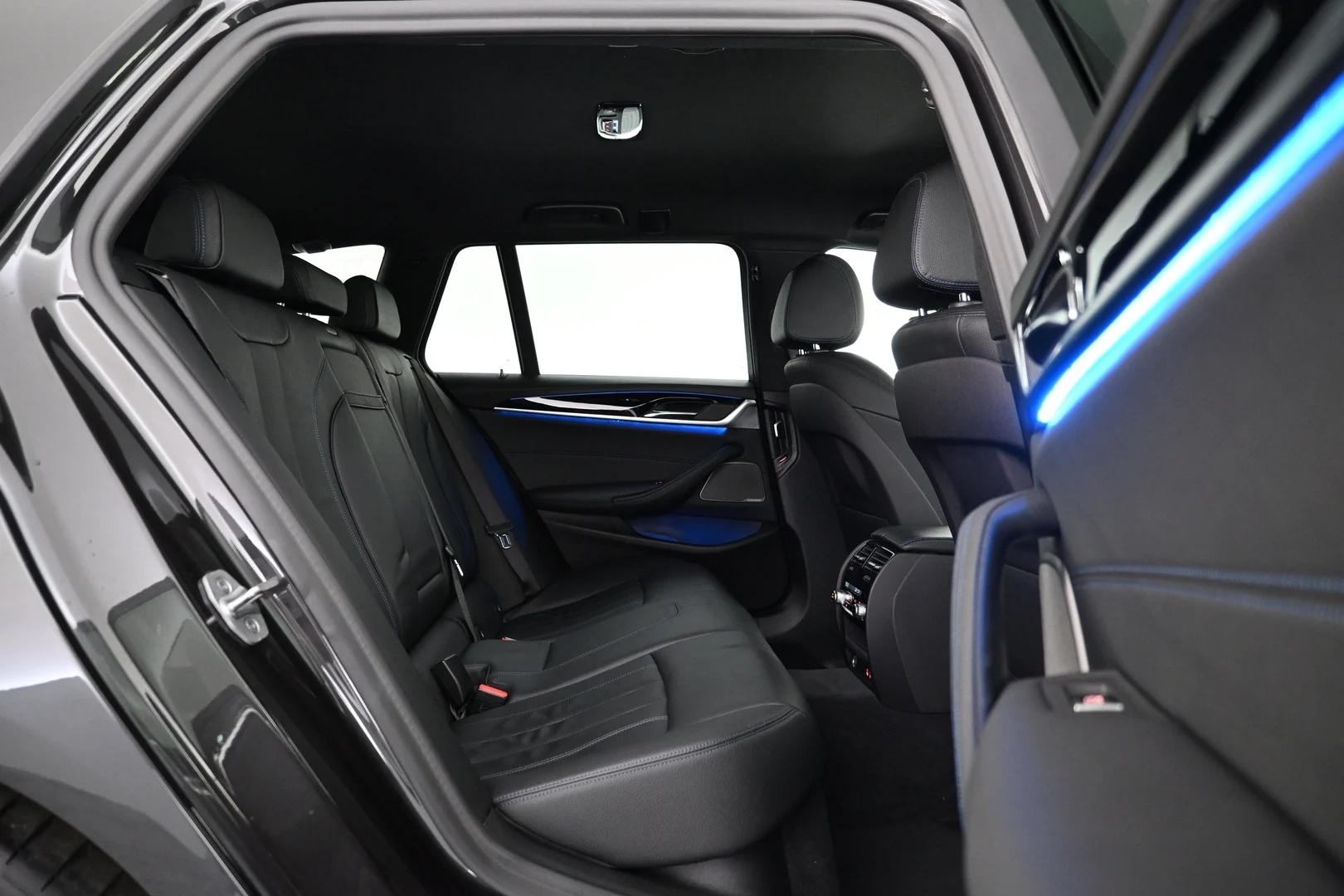 Car Image - 338YiwOpOZMLgCMM3YDi9C