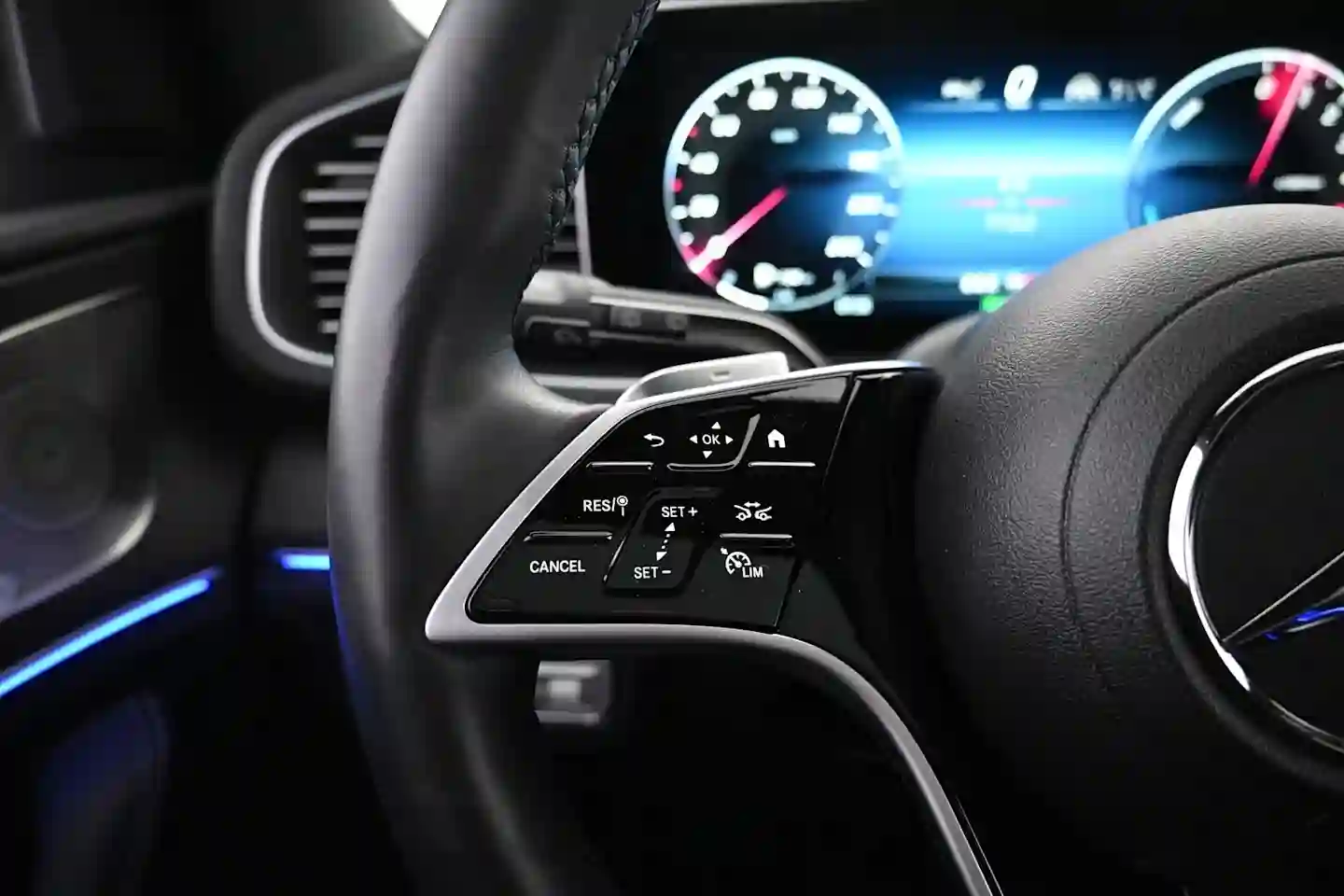Car Image - 3FqkHhdu4wVBHV0i10a7ec