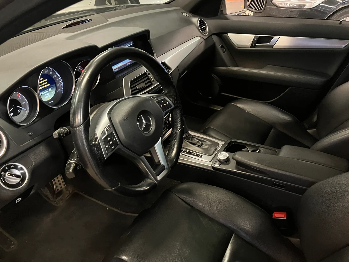 Car Image - 3URVvSBpqZTtFHYKKqYDdk