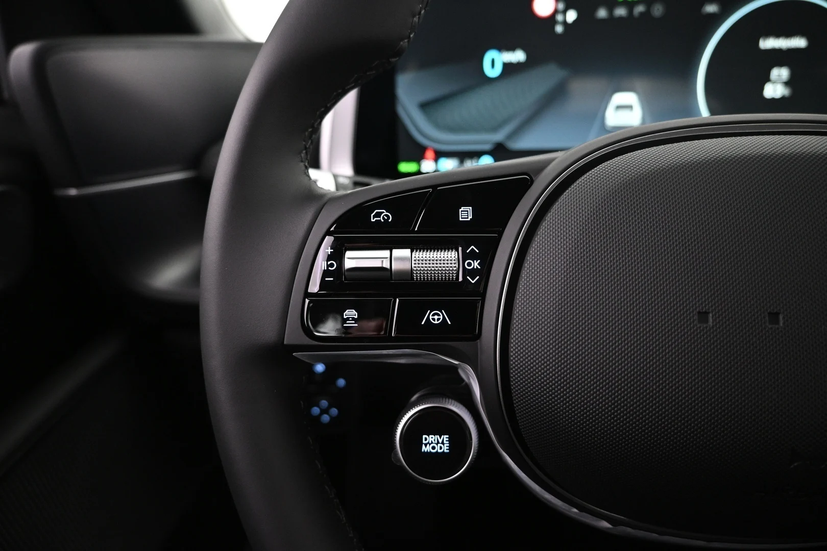 Car Image - 7c4k4r0LDB93WTAa3pS4fr