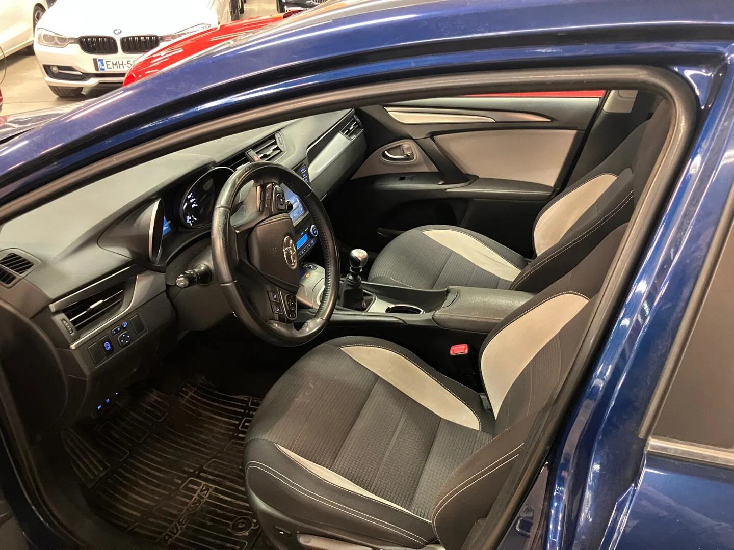 Car Image - 5Dfu64J1B209vFLOoNAMKH