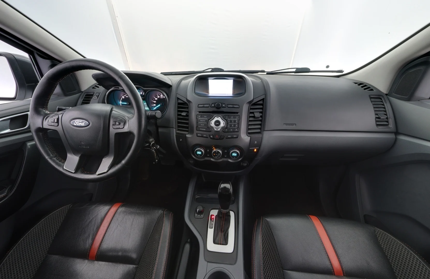 Car Image - 4hV29EqRJcOFjLHkzFt7Ik