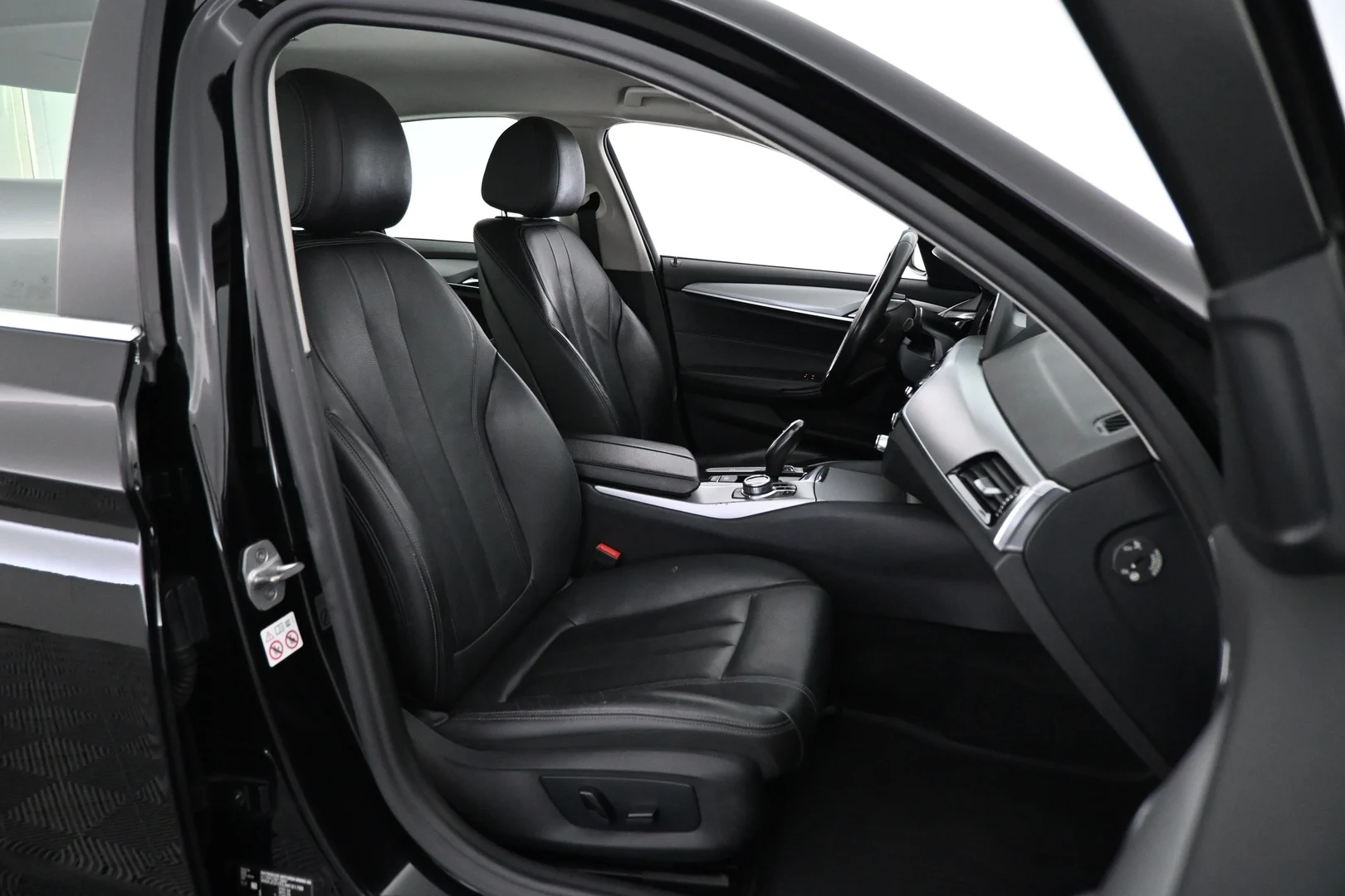 Car Image - 1JErrSYLPTFDCuzLX8pmL9