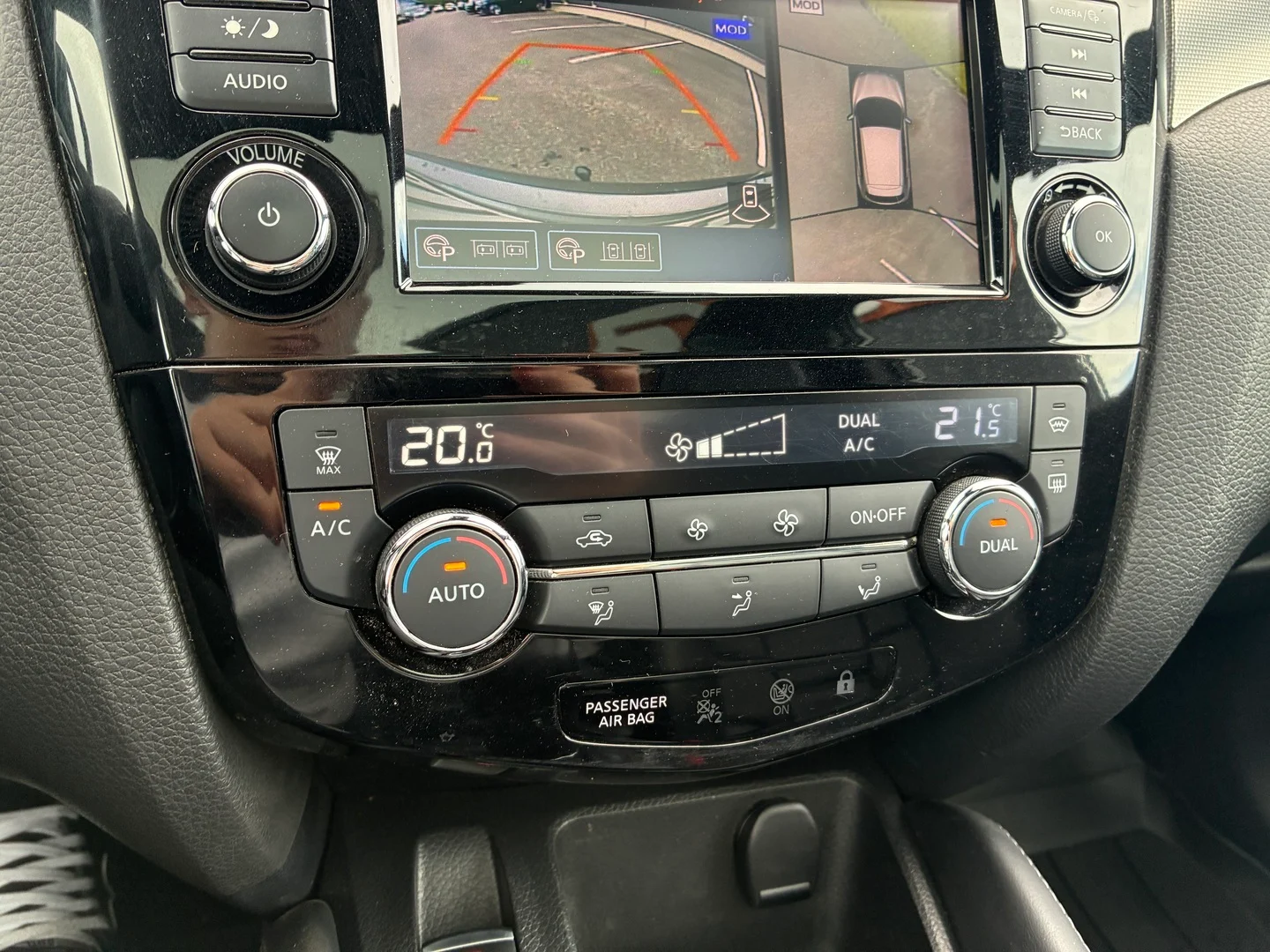 Car Image - 4JhZc4Z8tdmYQWJN1y1KCc