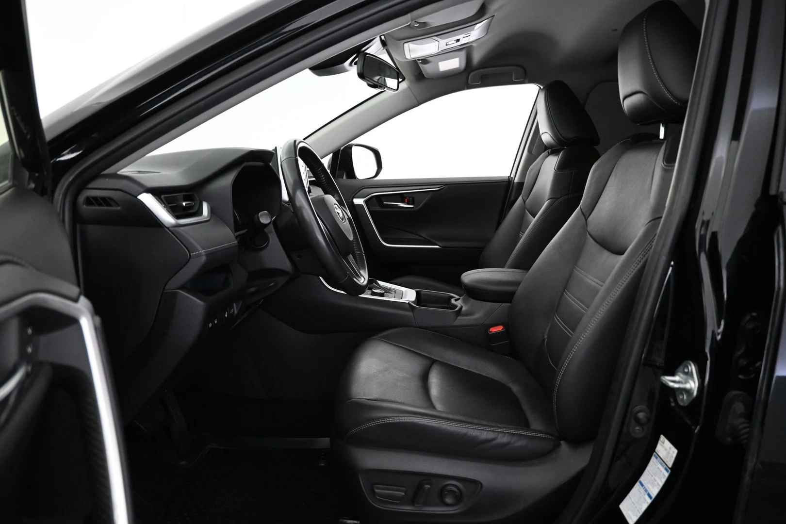 Car Image - 2WxJwRfhqZlhnFwJi2Y3m8