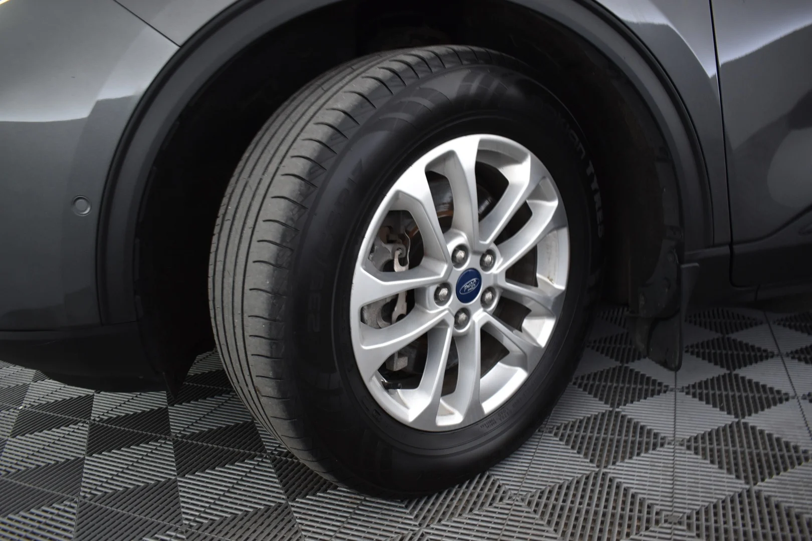 Car Image - 7g9eQ68HpJ1gERHwjiRVJP
