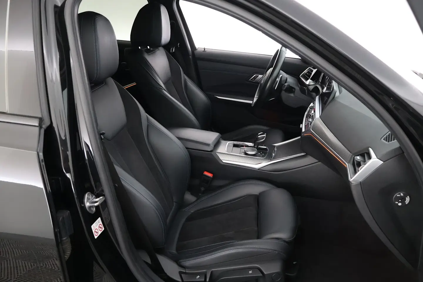 Car Image - 6XAsuCK9Y4ovBjT3lox6yA