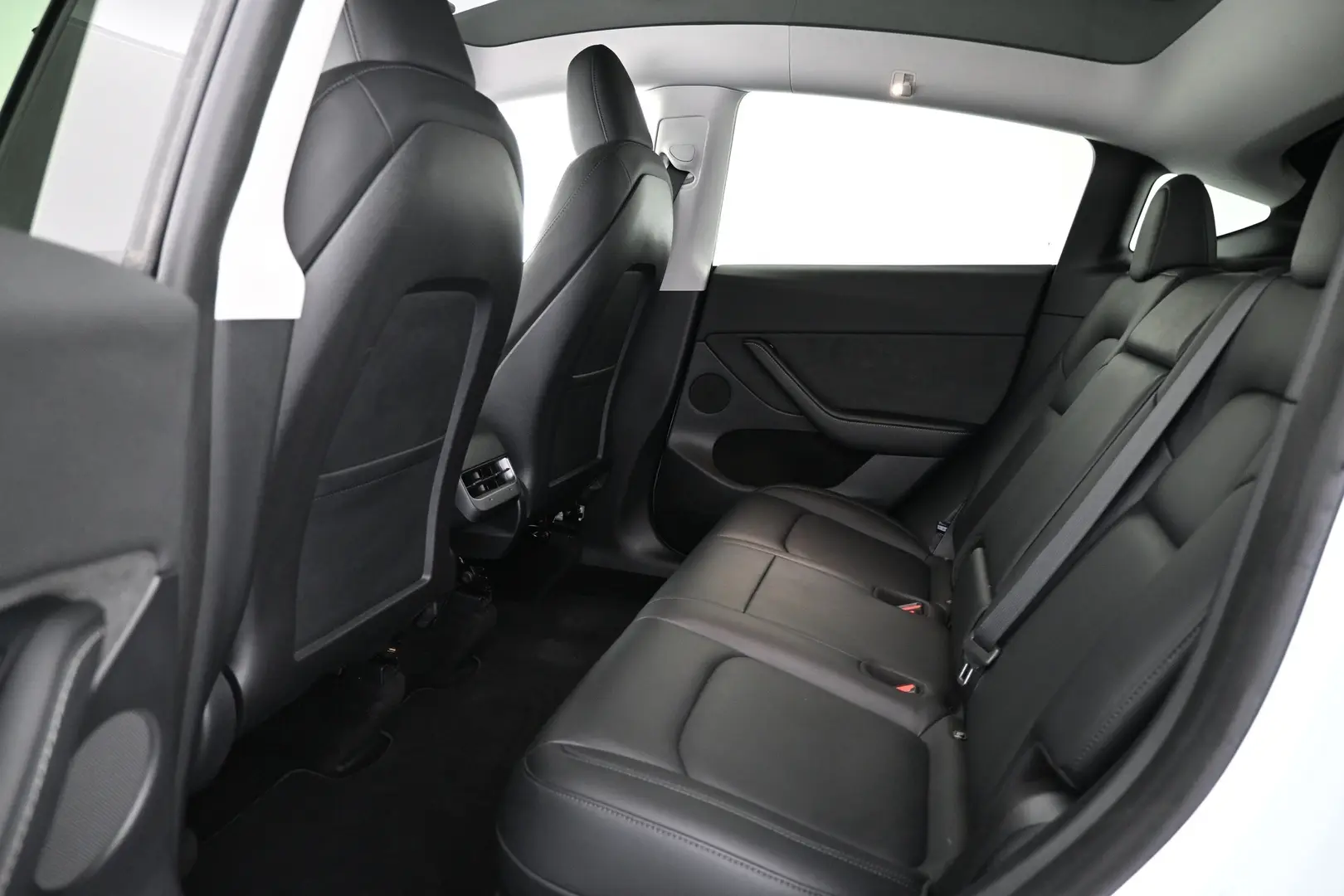 Car Image - 4x1lGU9f3QCseGoqGhrMgB
