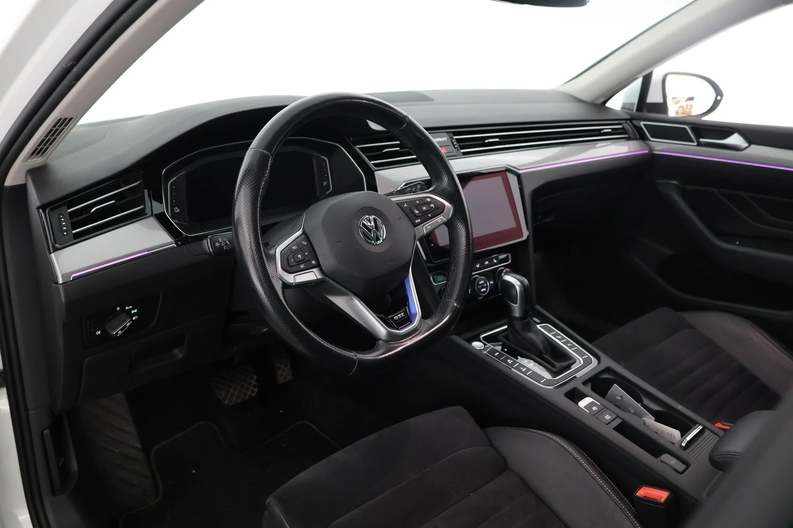 Car Image - 5bu3aCy9gO6auu5VEbVDvW