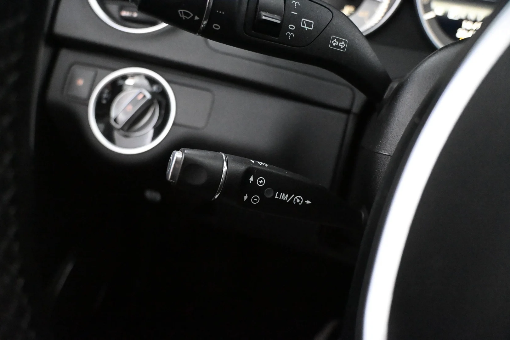 Car Image - 4C9nbOLXcCt44i3PuBZhzS