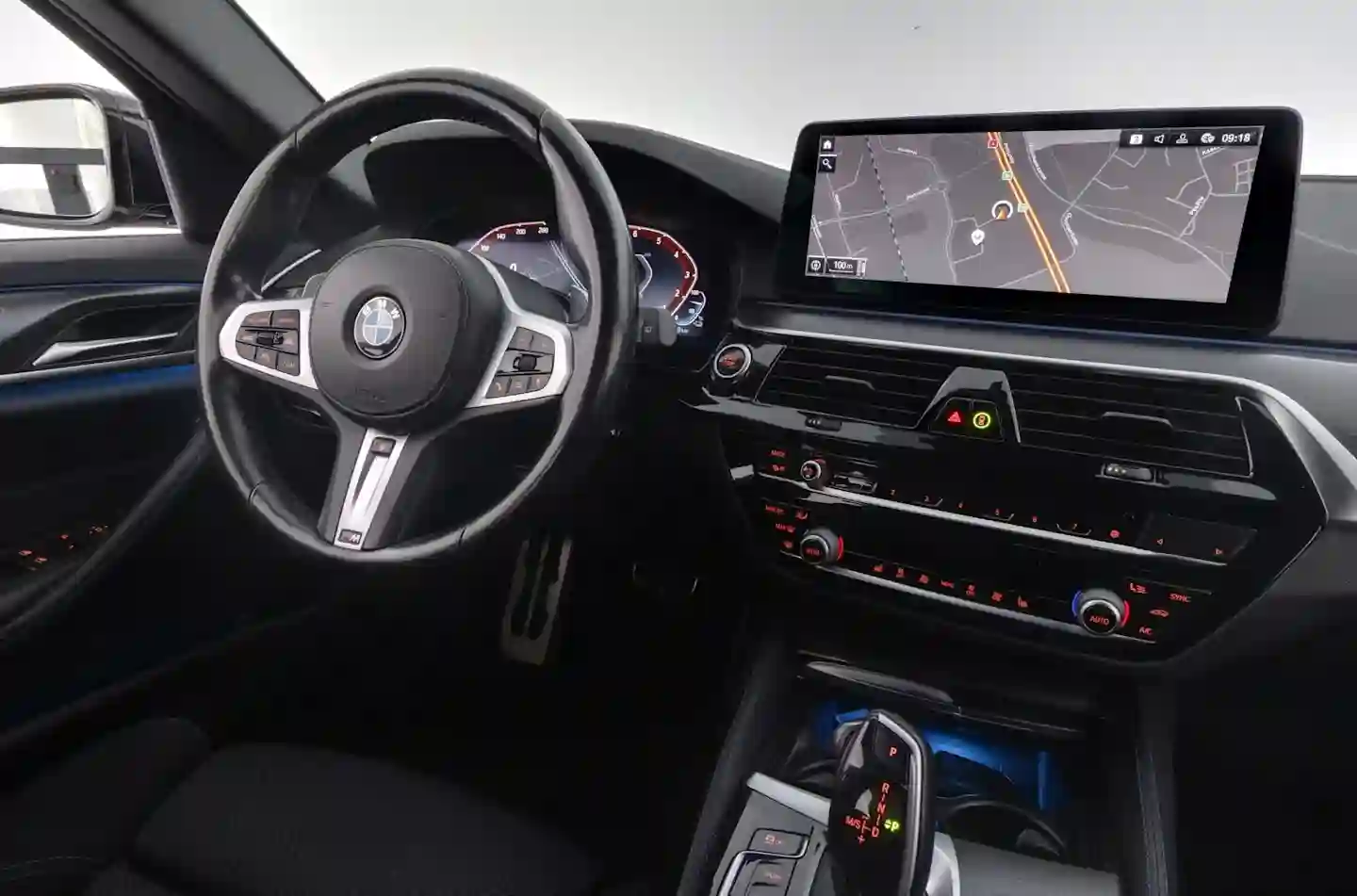 Car Image - 2o1gCc1g2a1InX1EMw4ngK