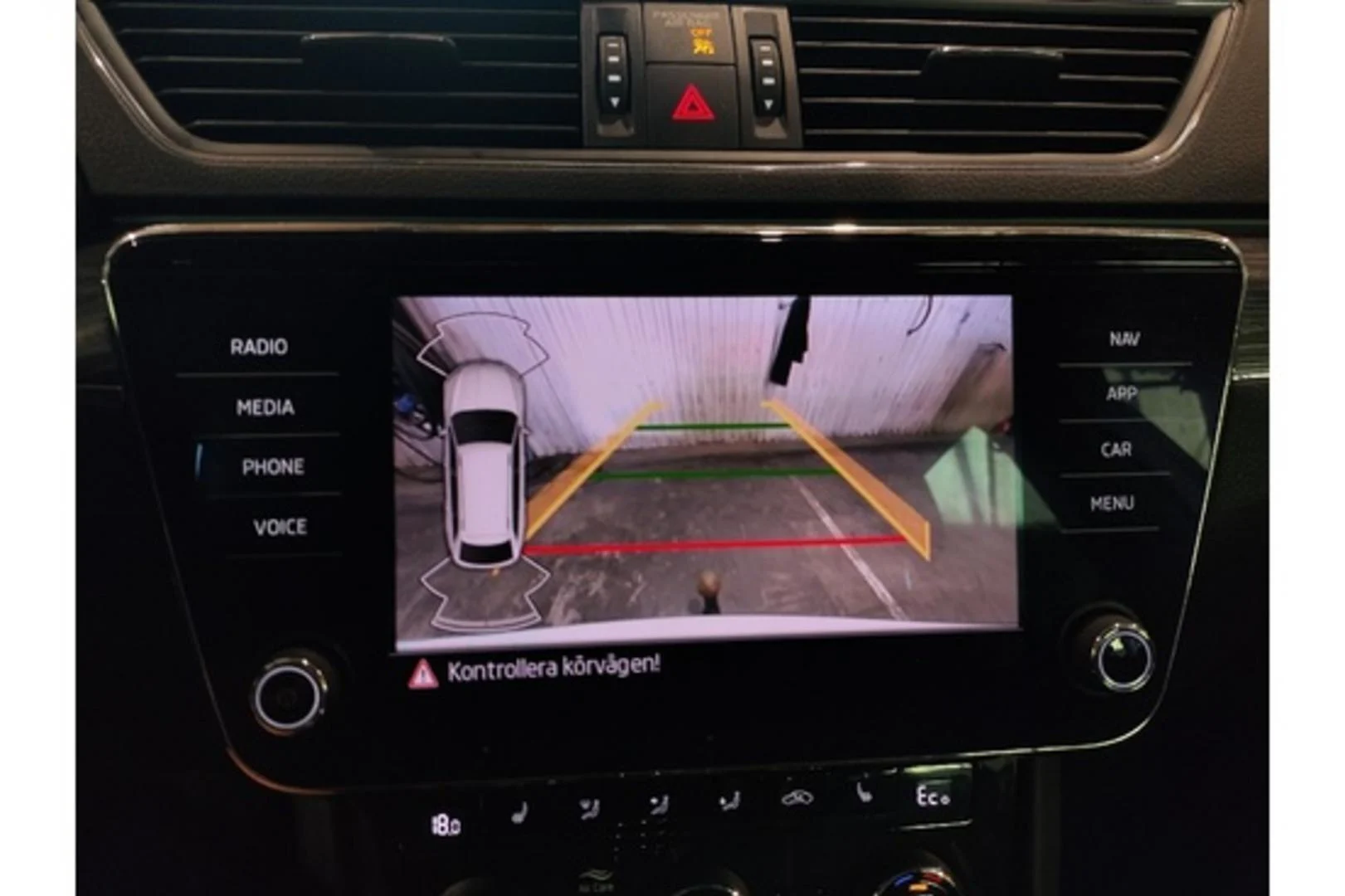 Car Image - 1af0dFFWuXflQvw9gyNqH0