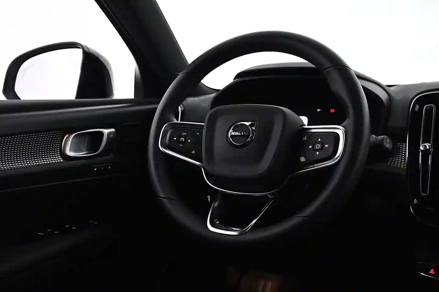 Car Image - TidVy4oa3LPgbTWZt4gmw