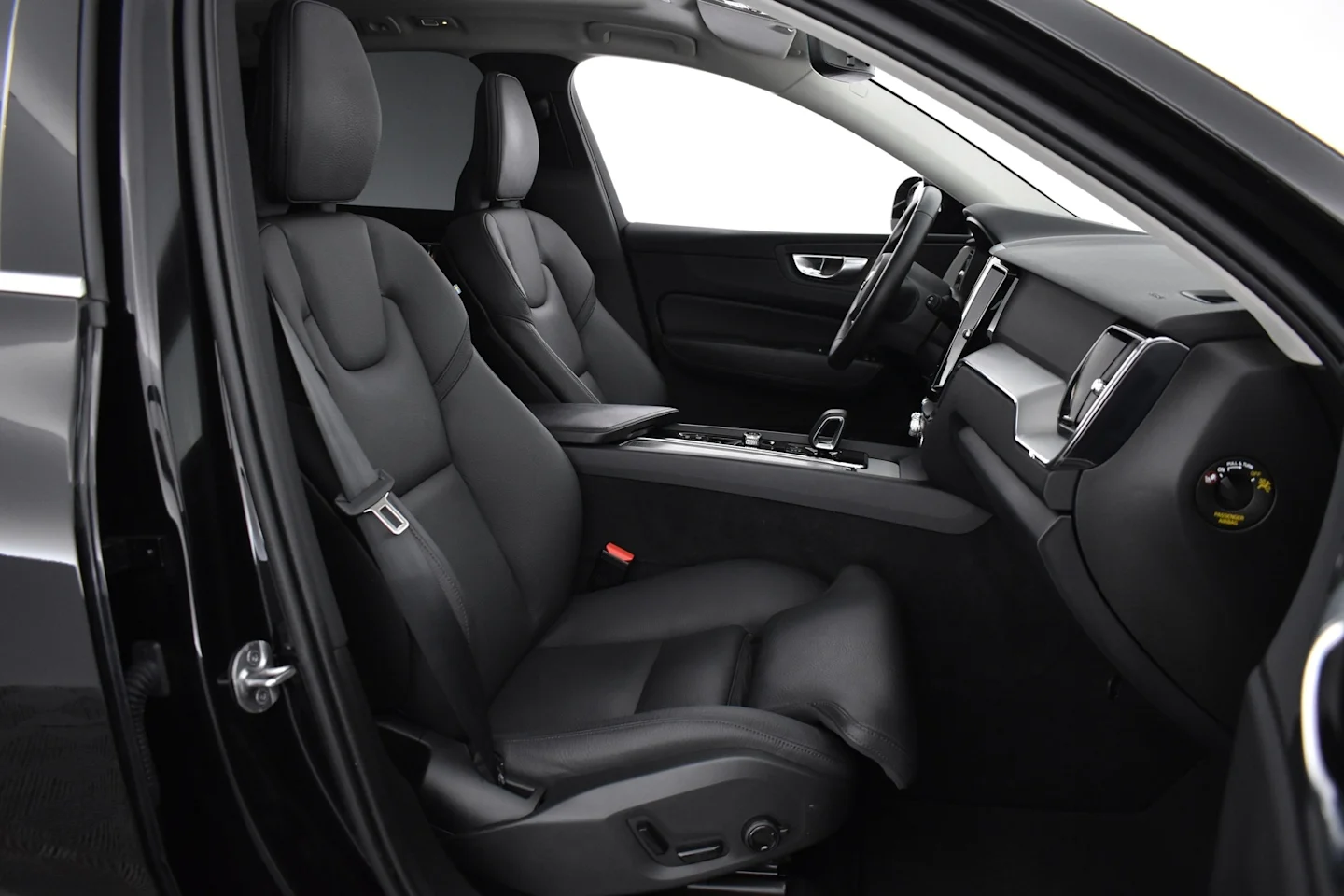 Car Image - UkDHRV7B0gWjFV2qsPc2e