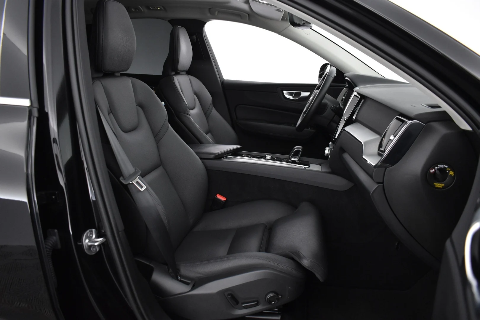 Car Image - UkDHRV7B0gWjFV2qsPc2e