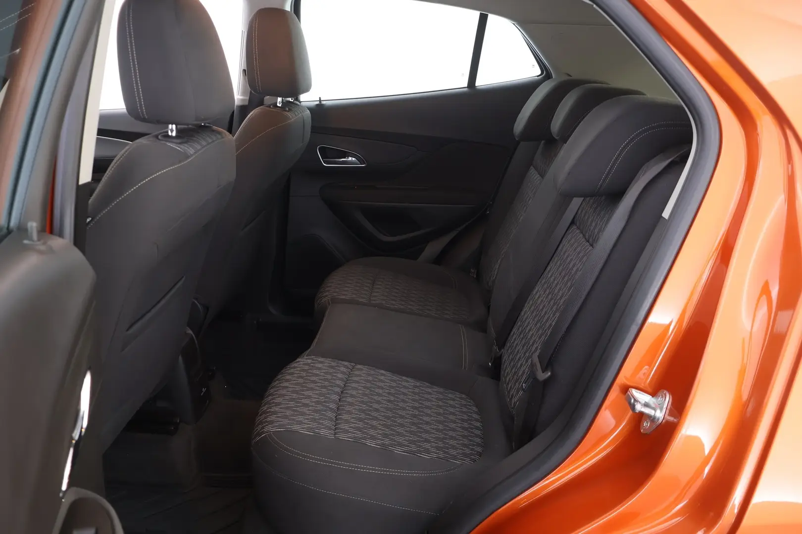 Car Image - 4AVBdKhHzz2rVGp1CdYfW9