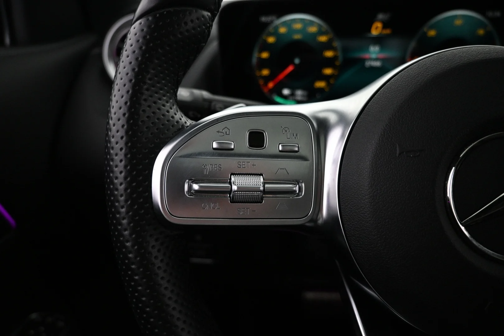 Car Image - 5CjUMiFJdZSPv5r4qkbJpj