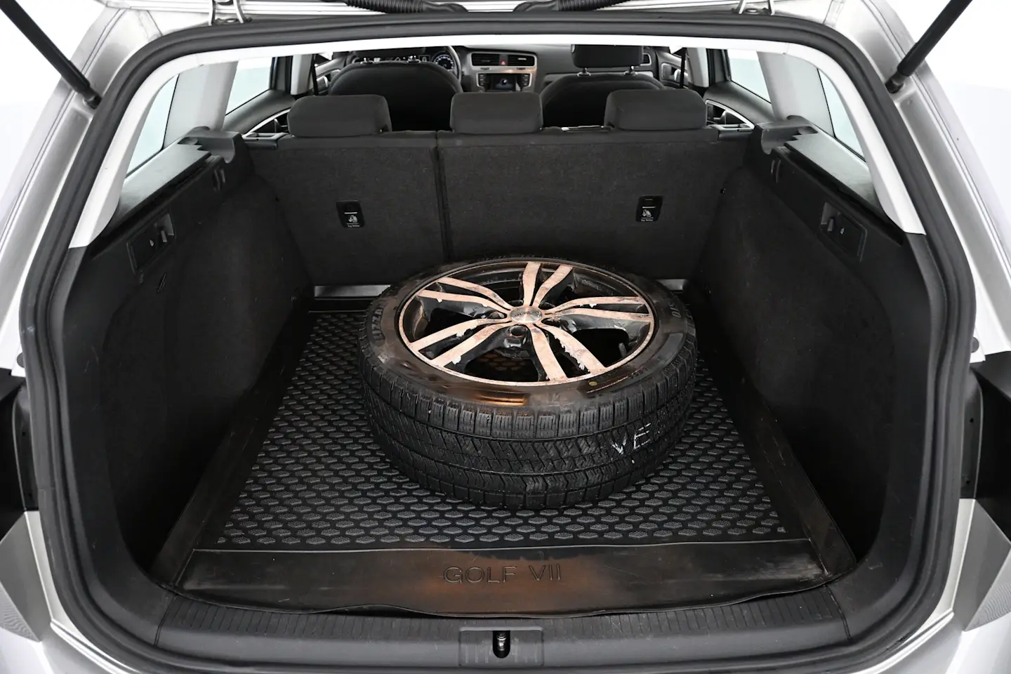Car Image - 2yxUhVxltFYYS4N3SUoCmF
