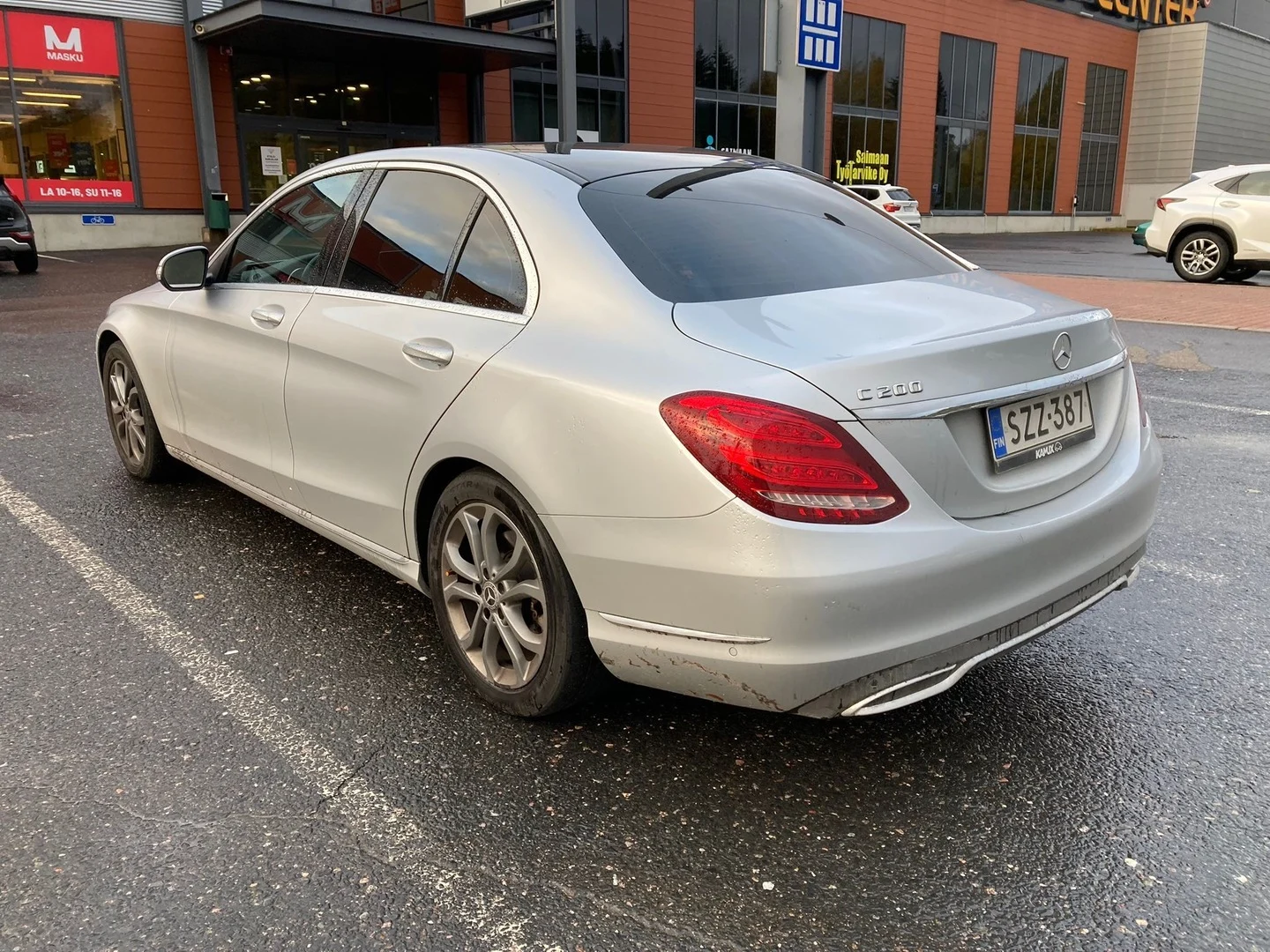 Car Image - 44ALI8vQjNJPm6zGCO7KdG