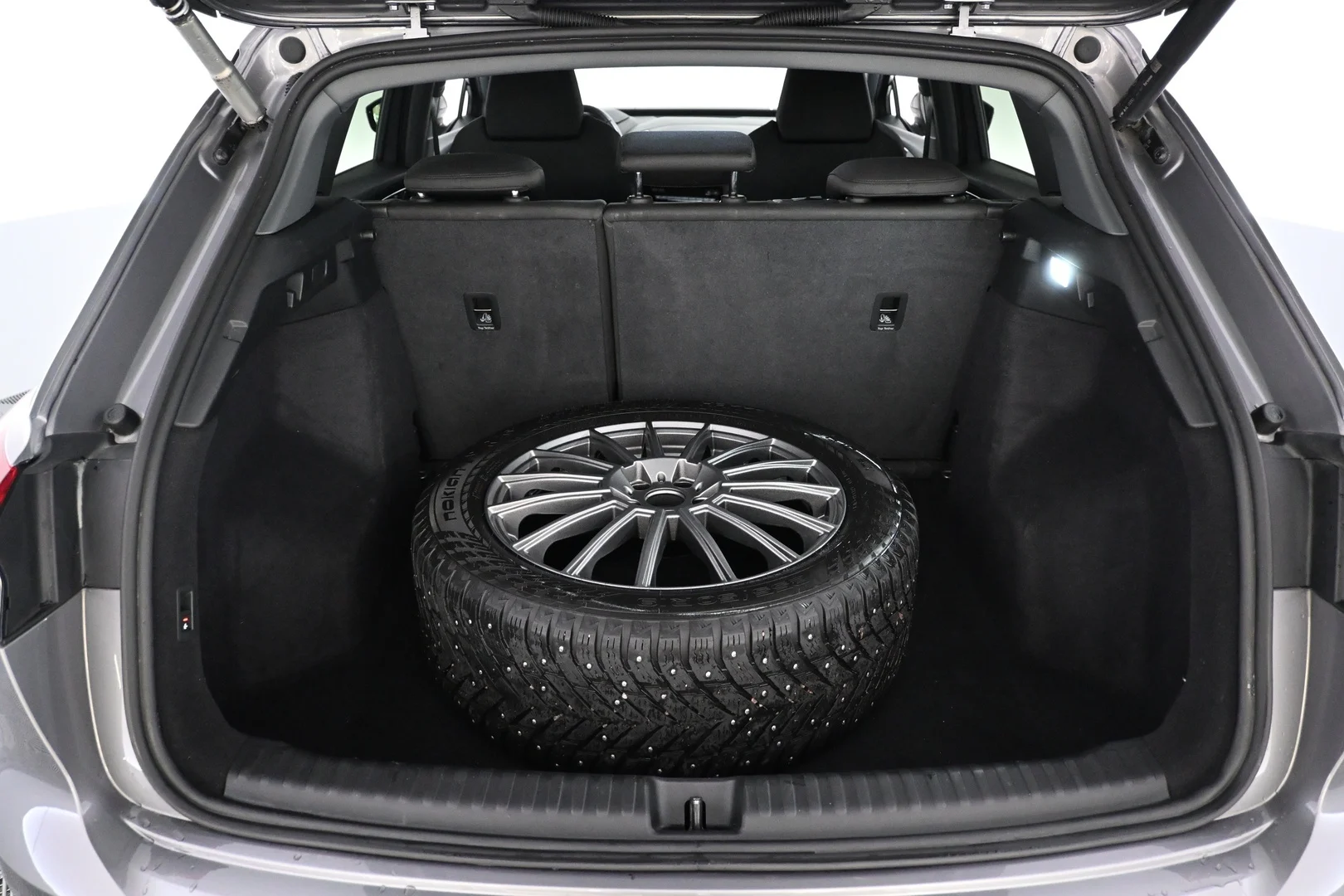 Car Image - 1biCP1kPR6m8JzgfFqo1MF