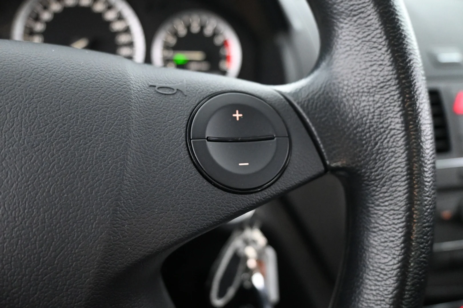 Car Image - 250wZNHzF7OKVX5KleWge2