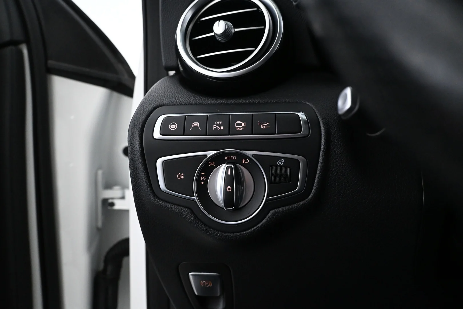 Car Image - 39Z8ZtnrqvCVq9gkvZz69k