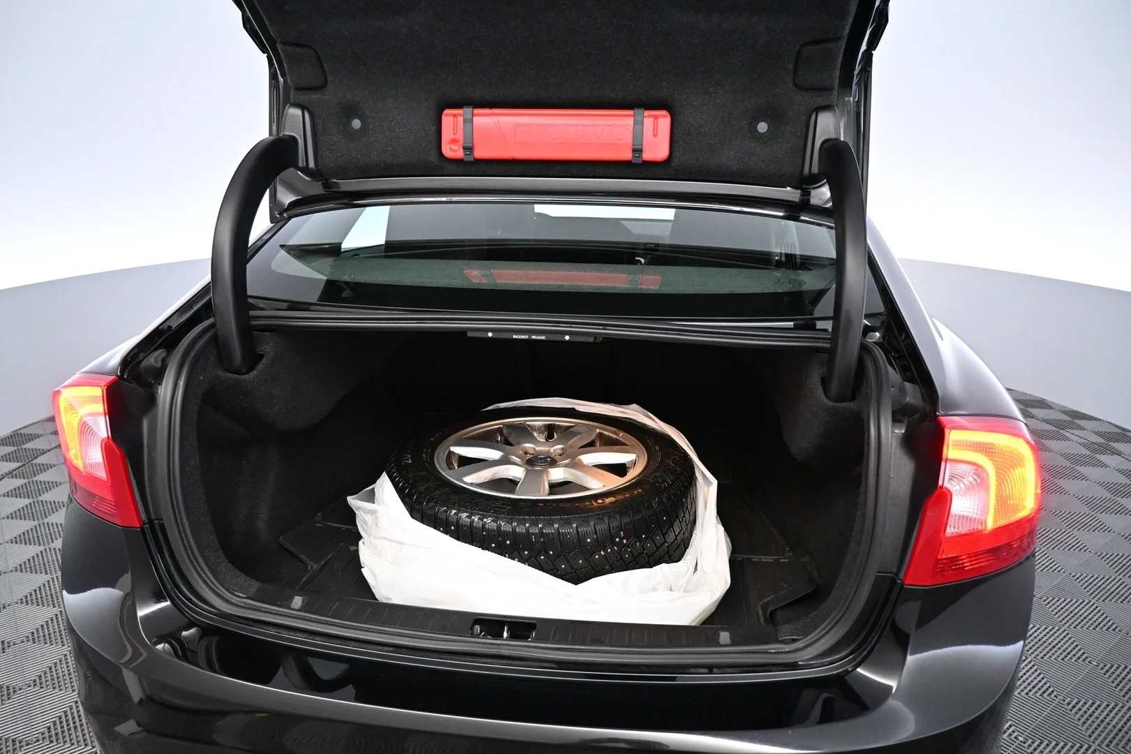 Car Image - 6Ho5VzvTM40c5c3Owlv31I