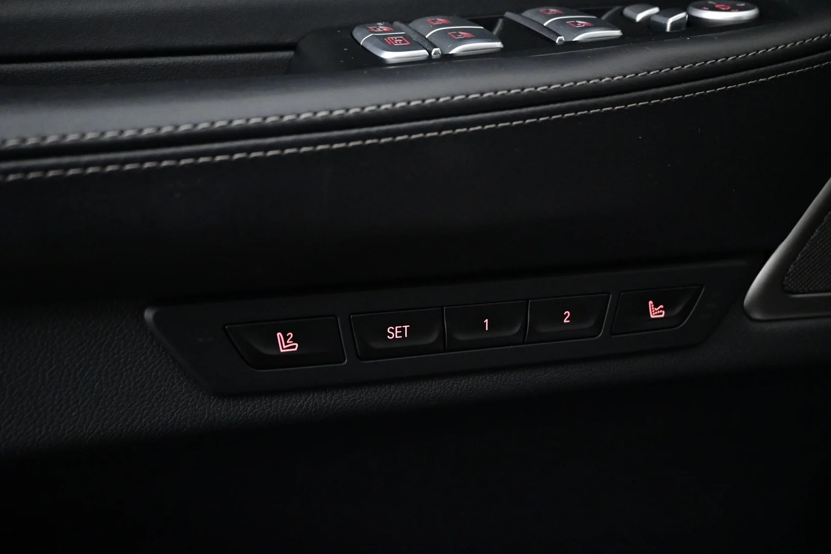 Car Image - W3H8PFELRnB9lYtpeRbJe